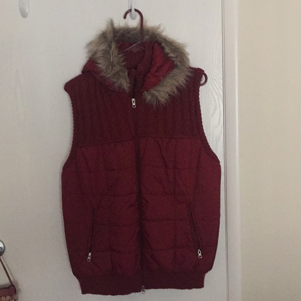 🌟 Sale!  Burgundy Vest with fake fur-lined hood